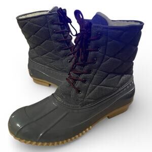 Olivia Miller Women's Rain Boots 11 Gray Quilted Lace Up Sherpa Lined Snow Ankle